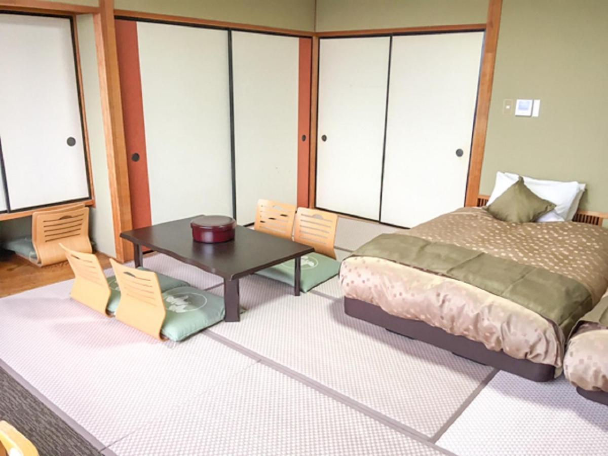 Livemax Resort Kaga Yamashiro Exterior photo