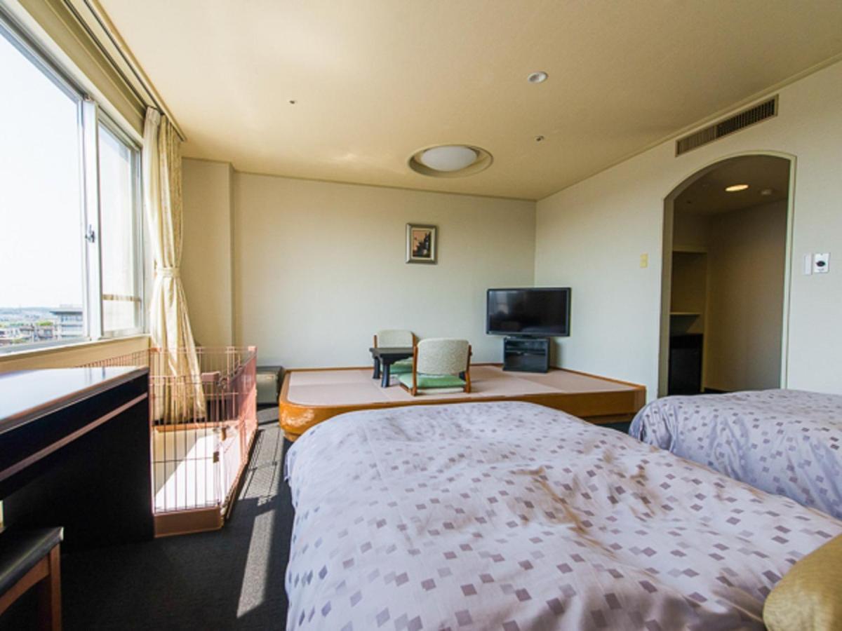 Livemax Resort Kaga Yamashiro Exterior photo