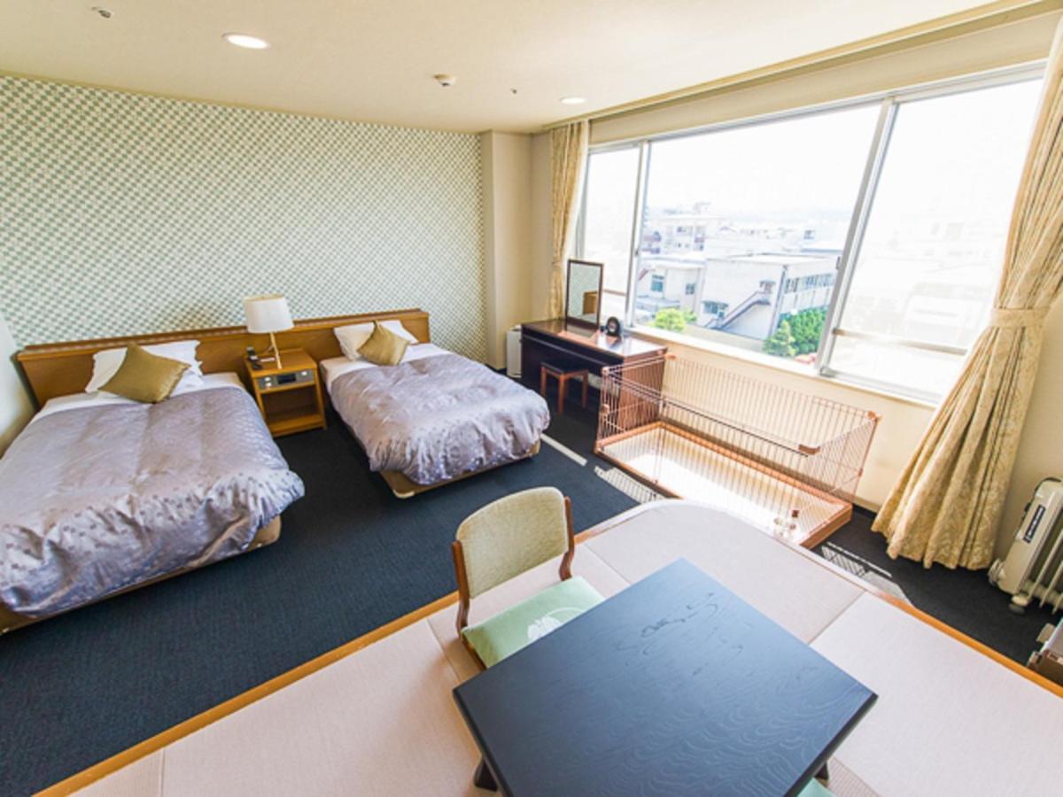 Livemax Resort Kaga Yamashiro Exterior photo