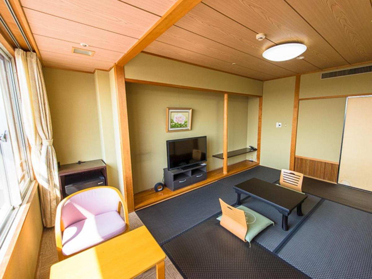 Livemax Resort Kaga Yamashiro Exterior photo
