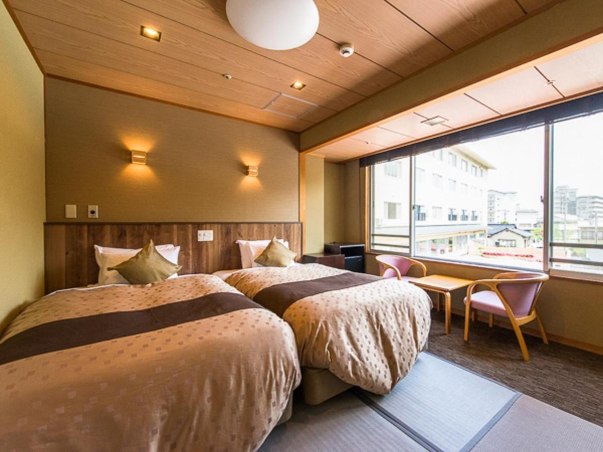Livemax Resort Kaga Yamashiro Exterior photo